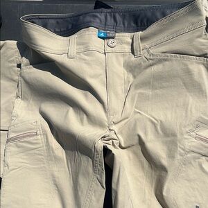 Men's Eddie Bauer Beige Outdoor Pants NWOT